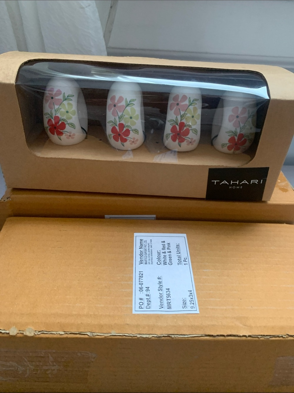 🆕- Tahari White Ceramic Napkin Rings with Red, Pink & Green Floral Motif